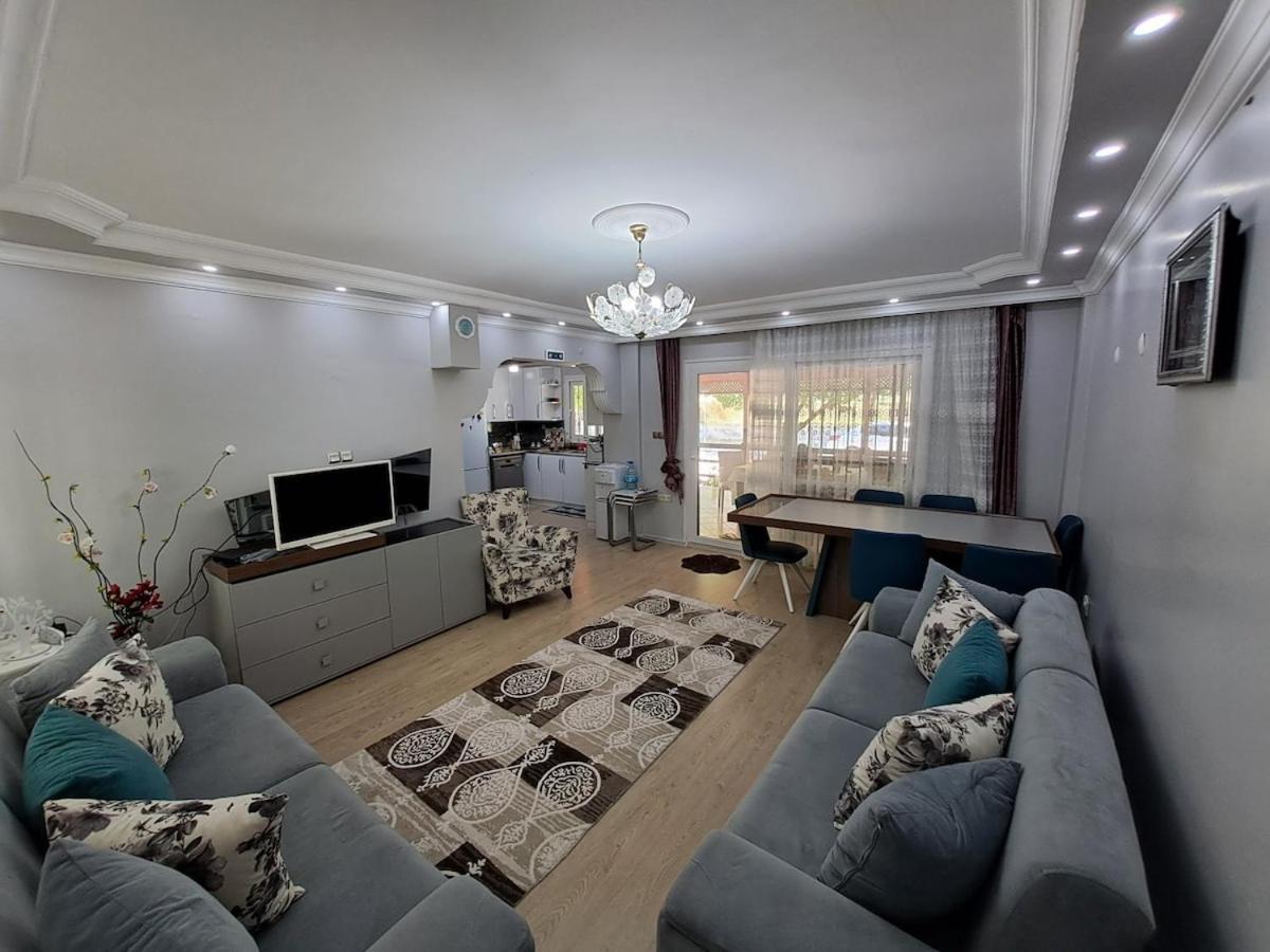 Deniz Yildizi Sitesi Havuzlu Villa