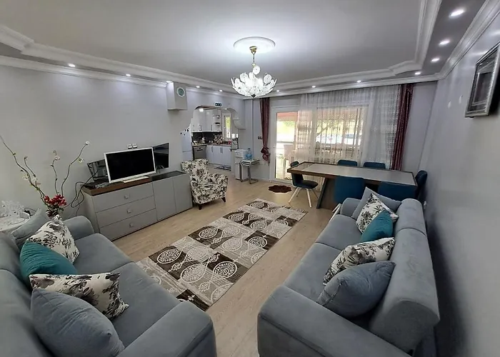 Kusadasi Deniz Yildizi Sitesi Havuzlu