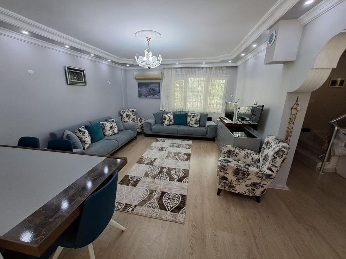 Deniz Yildizi Sitesi Havuzlu Villa Kuşadası